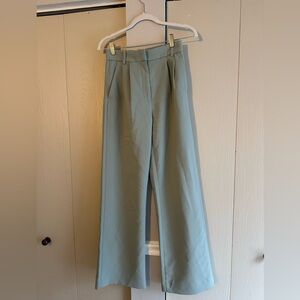 Abercrombie High-Waist Wide Leg Trousers in Sage Green. Size 24